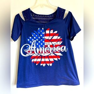 America Flowy open shoulder shirt size XL